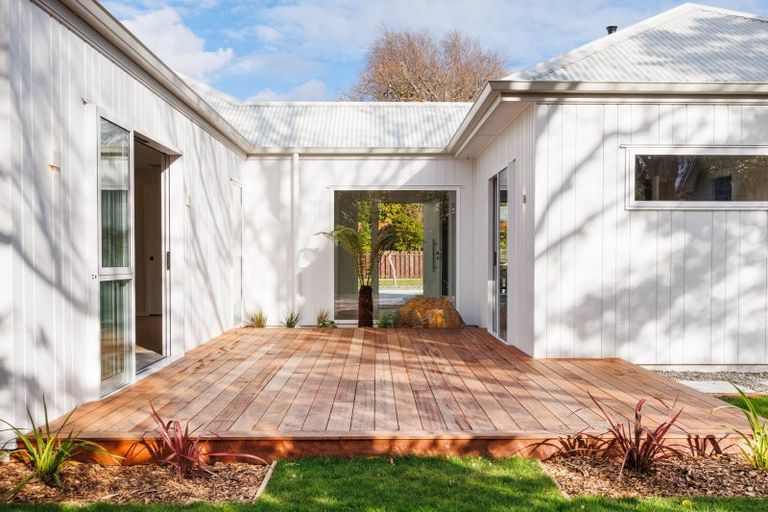 Photo of property in 42b Batt Street, West End, Palmerston North, 4410