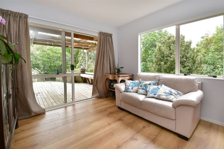 Photo of property in 19 Greta Place, Stanmore Bay, Whangaparaoa, 0932