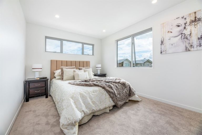 Photo of property in 2 Hea Road, Hobsonville, Auckland, 0616