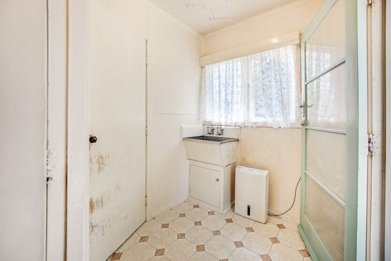 Photo of property in 29 Kaikoura Street, Henderson, Auckland, 0612