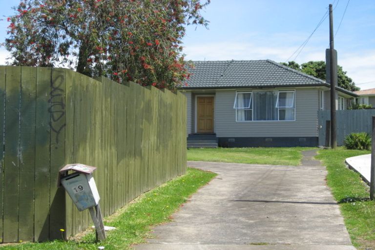 Photo of property in 19 Toatoa Place, Mangere Bridge, Auckland, 2022