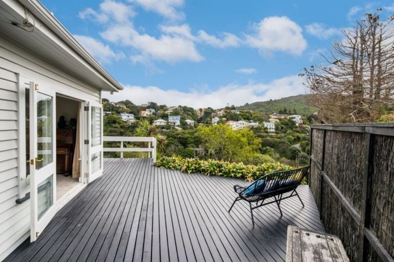 Photo of property in 52a Creswick Terrace, Northland, Wellington, 6012