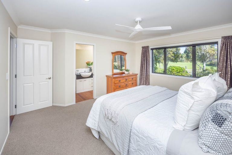 Photo of property in 72 Barrington Drive, Huntington, Hamilton, 3210