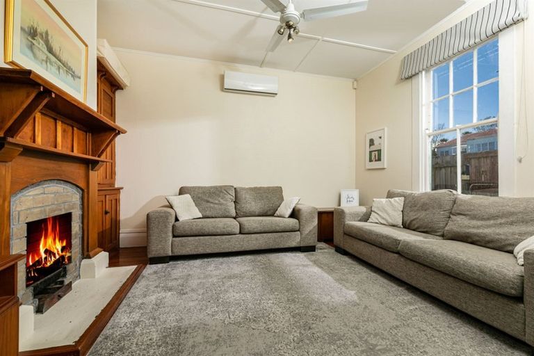 Photo of property in 47 Newington Road, Henderson, Auckland, 0612