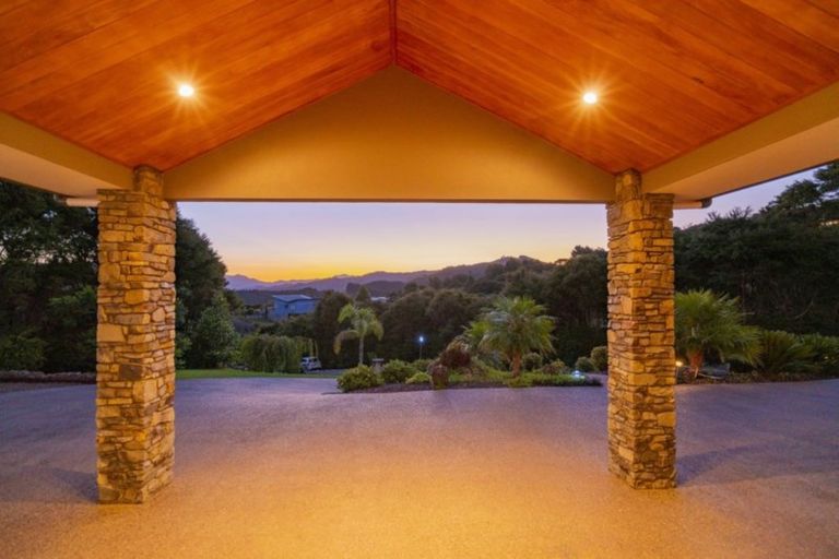 Photo of property in 52 Tarapatiki Drive, Whitianga, 3510