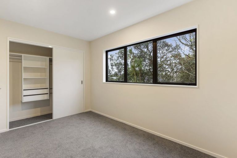 Photo of property in 8/10 Orchid Place, Te Atatu South, Auckland, 0610