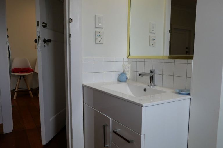 Photo of property in 125 Cashmere Avenue, Khandallah, Wellington, 6035