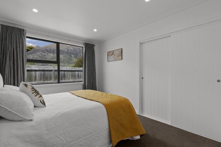 Photo of property in 34 Erskine Street, Lake Hayes, Queenstown, 9304