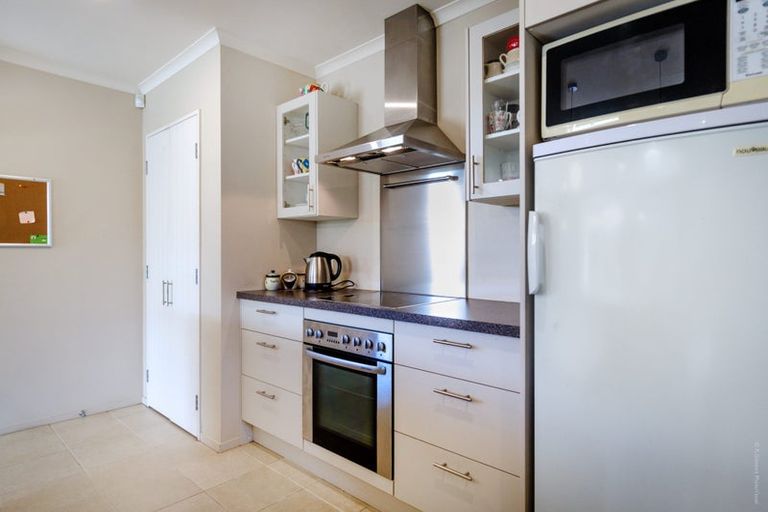 Photo of property in 10 Rochester Crescent, Rolleston, 7614