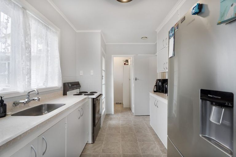 Photo of property in 17 Mountbatten Grove, Clouston Park, Upper Hutt, 5018