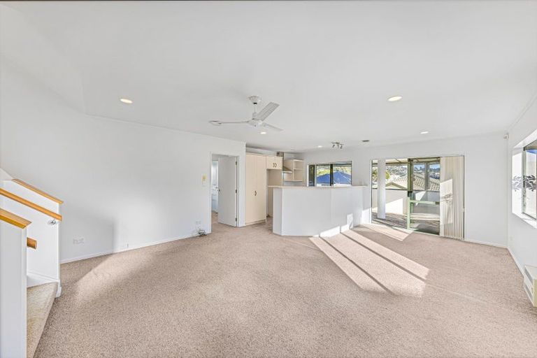 Photo of property in 6 Palmgreen Court, Stanmore Bay, Whangaparaoa, 0932
