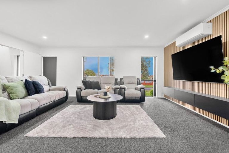 Photo of property in 6 Brunswick Rise, Mangere, Auckland, 2022