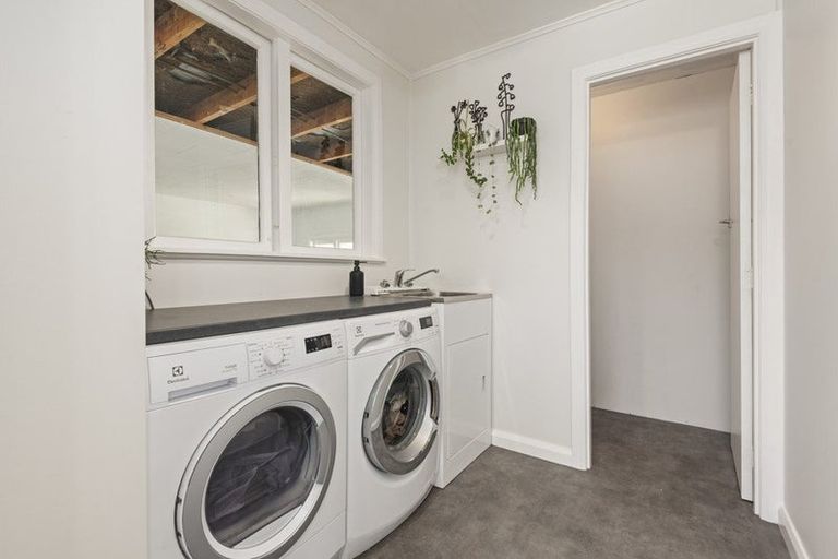 Photo of property in 82 Fairs Road, Milson, Palmerston North, 4414