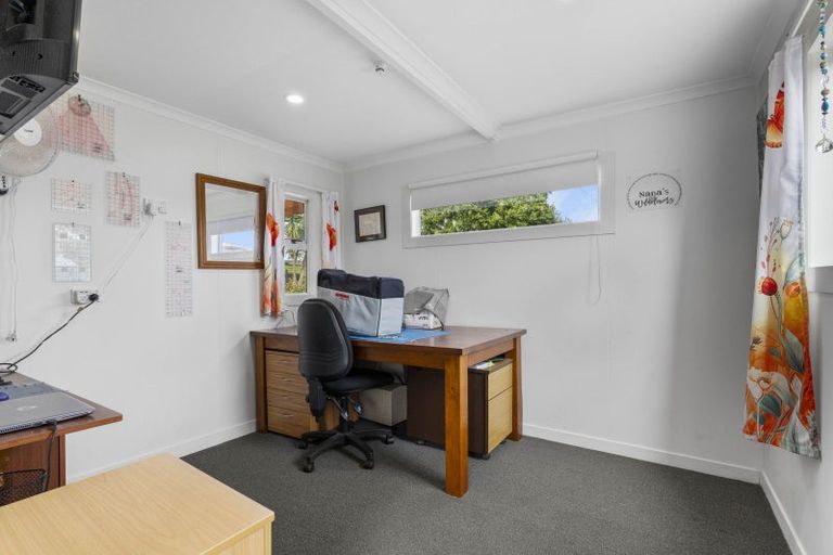 Photo of property in 59 Patu-kukupa Street, Manaia, 4612