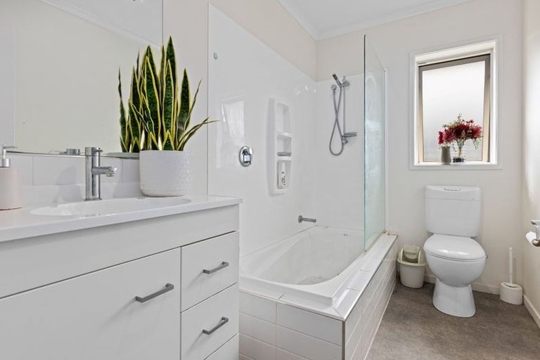 Photo of property in 13 Burford Way, Rolleston, 7615