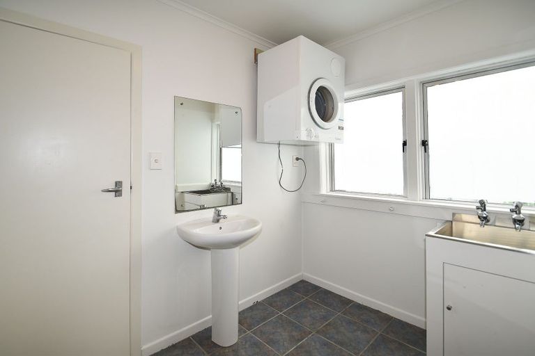 Photo of property in 13 Abel Tasman Avenue, Henderson, Auckland, 0610