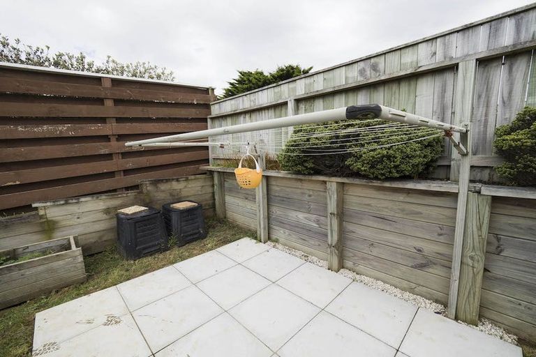 Photo of property in 33 Staithes Drive North, Whitby, Porirua, 5024