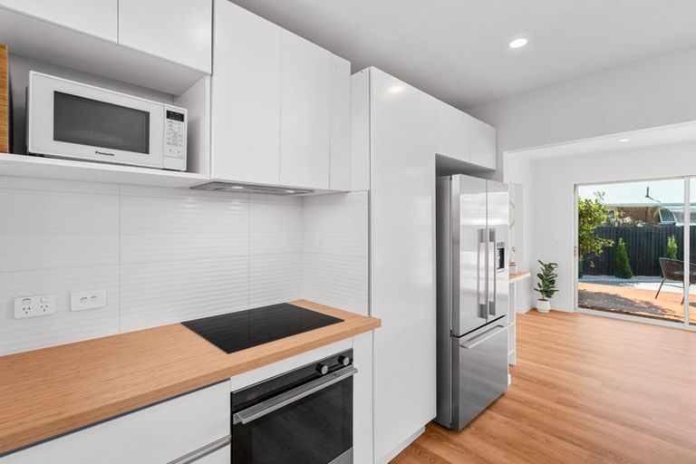 Photo of property in 6 Larkhill Place, Russley, Christchurch, 8042