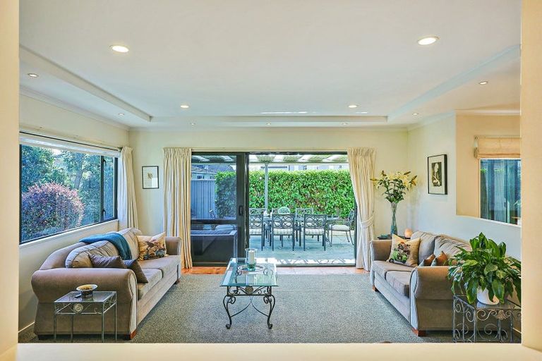 Photo of property in 10 Park Lane, Greenmeadows, Napier, 4112