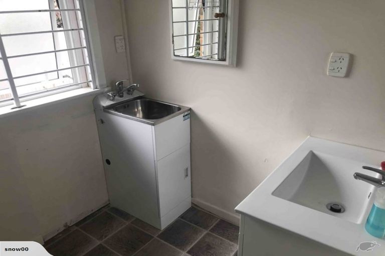 Photo of property in 2/49 Clendon Avenue, Papatoetoe, Auckland, 2025