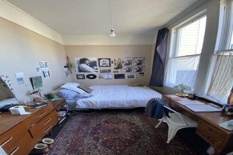 Photo of property in 2a Russell Terrace, Newtown, Wellington, 6021