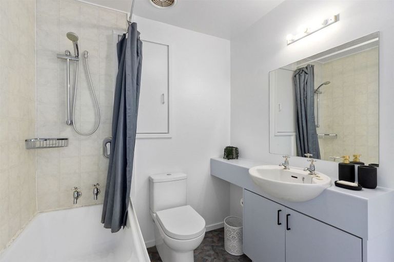 Photo of property in Hagley Mews, 3/454 Hagley Avenue, Christchurch Central, Christchurch, 8011