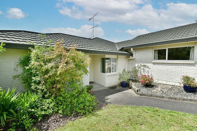 Photo of property in 19 Greta Place, Stanmore Bay, Whangaparaoa, 0932
