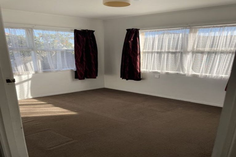 Photo of property in 26 Rimu Street, New Lynn, Auckland, 0600
