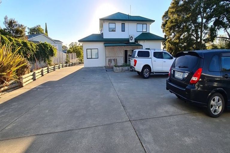 Photo of property in 10 Abbotsford Road, Waipawa, 4210