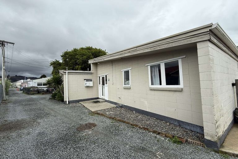 Photo of property in 571f2- Fergusson Drive, Trentham, Upper Hutt, 5018