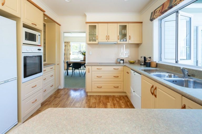 Photo of property in 68 Ocean Road, Paraparaumu Beach, Paraparaumu, 5032