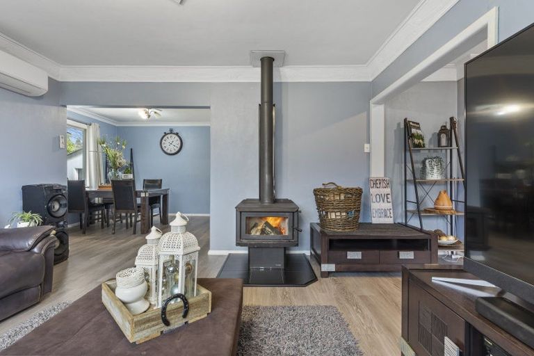Photo of property in 1 Huia Street, Pahiatua, 4910