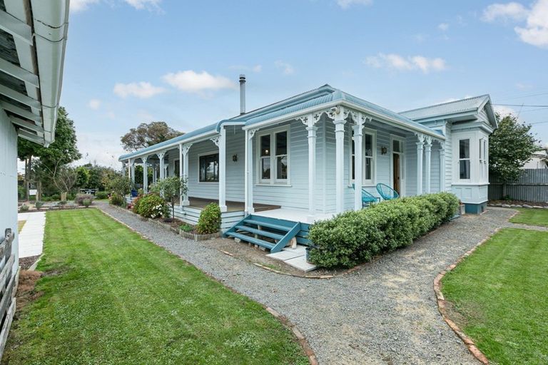 Photo of property in 44 Mcgreevy Street, Waipawa, 4210