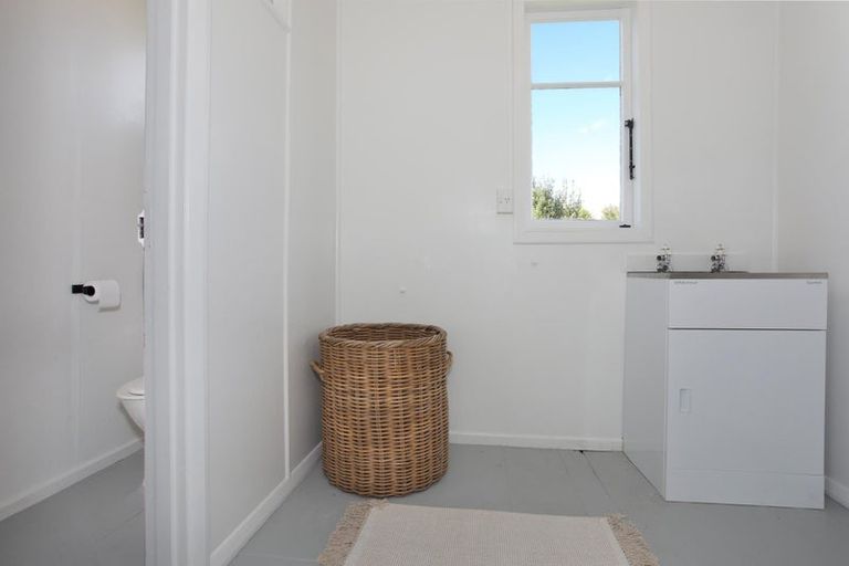 Photo of property in 12 Rira Street, Marton, 4710