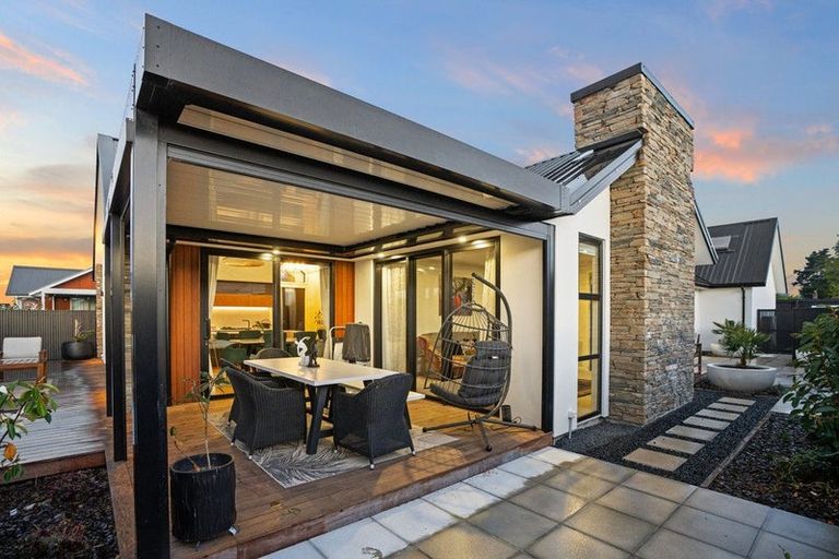 Photo of property in 34 Evelyn Crescent, Marshland, Christchurch, 8083