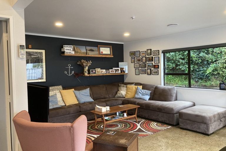 Photo of property in 2/53 Dominion Park Street, Johnsonville, Wellington, 6037