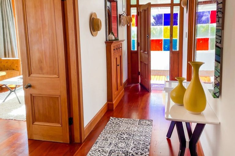 Photo of property in 33 Harland Street, Brooklyn, Wellington, 6021