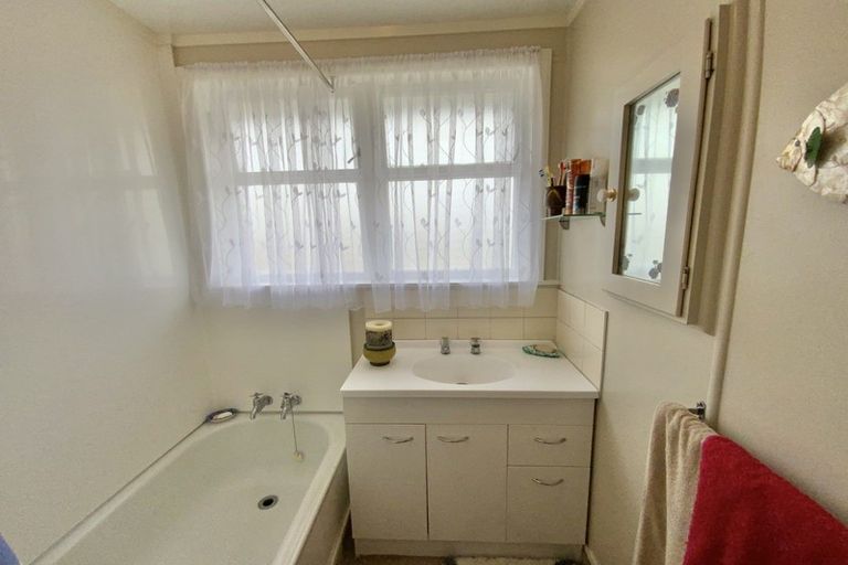 Photo of property in 19 Edward Street, Tokoroa, 3420