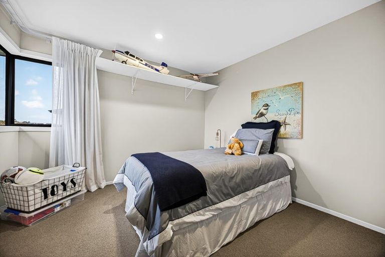 Photo of property in 1 Bella Vista Drive, Gulf Harbour, Whangaparaoa, 0930