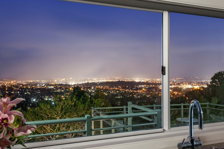 Photo of property in 57 Kohu Road, Titirangi, Auckland, 0604