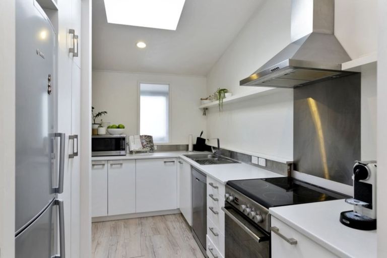 Photo of property in Dixonlane Apartments, 9/7 Feltex Lane, Te Aro, Wellington, 6011