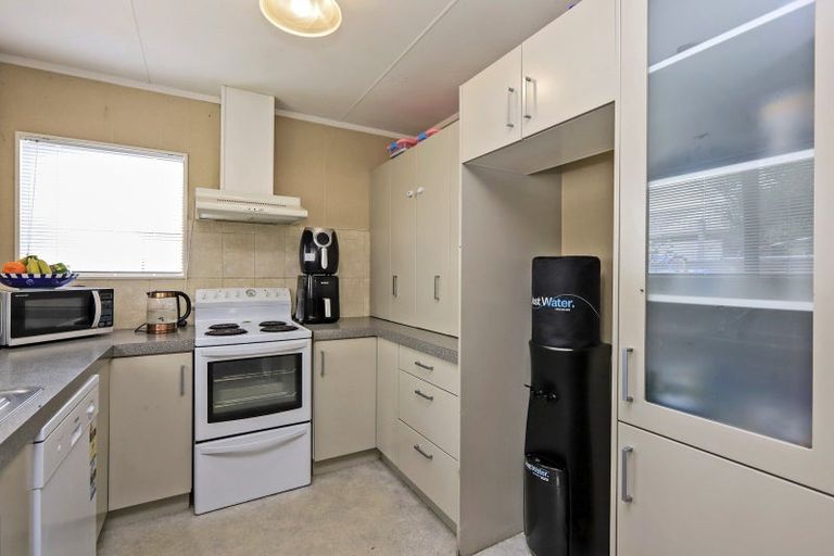 Photo of property in 44 Whiting Crescent, Greenmeadows, Napier, 4112