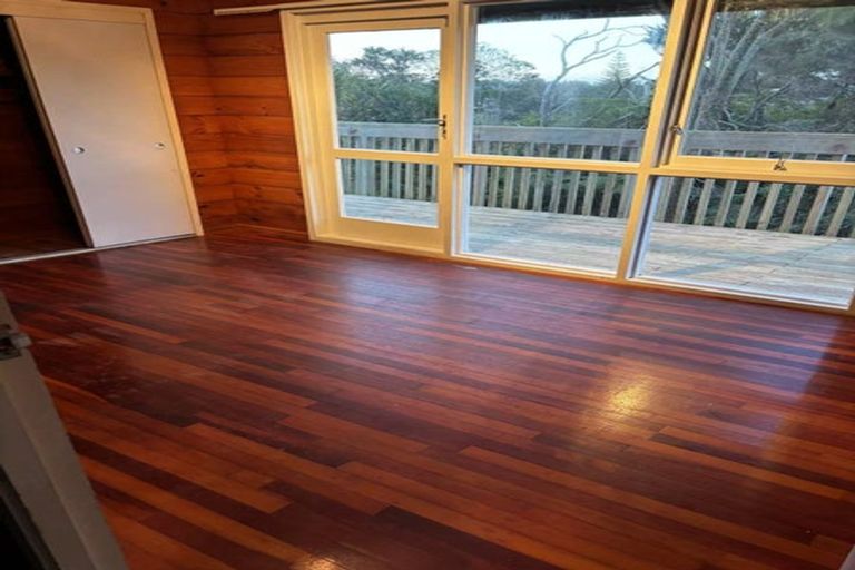 Photo of property in 41 Stanley Road, Glenfield, Auckland, 0629