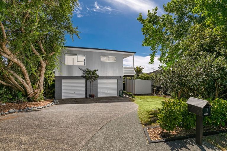 Photo of property in 7 Seabar Place, Glen Eden, Auckland, 0602