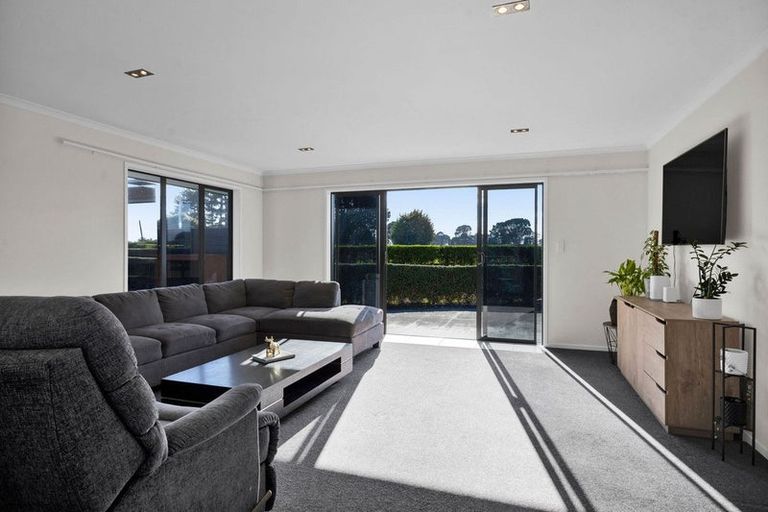 Photo of property in 105 Mawhitiwhiti Road, Normanby, Hawera, 4675