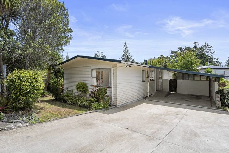 Photo of property in 5 Papa Place, Birkdale, Auckland, 0626