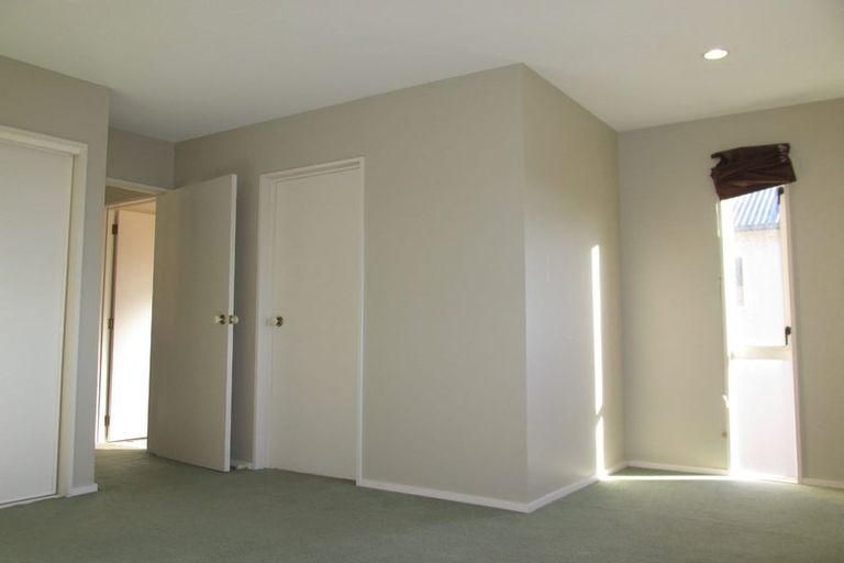 Photo of property in 35 Parade Court, Addington, Christchurch, 8024