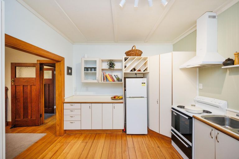 Photo of property in 67 Rangitane Street, Palmerston North, 4414