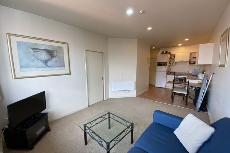 Photo of property in Terrace Tower Apartments, 12c/126 The Terrace, Wellington Central, Wellington, 6011