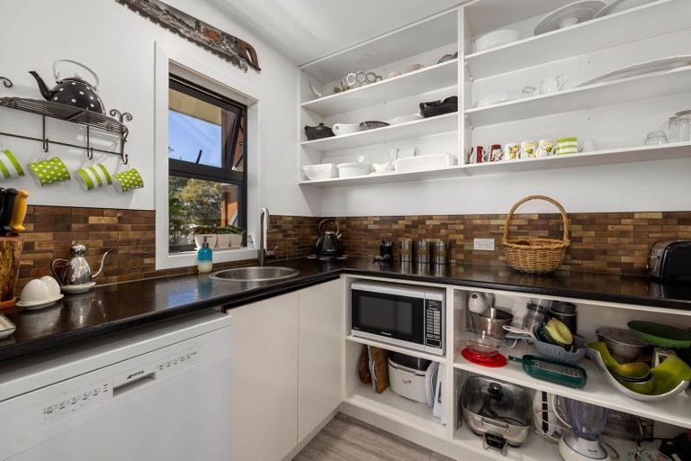 Photo of property in 65 Jamesons Esplanade, Haruru, 0204